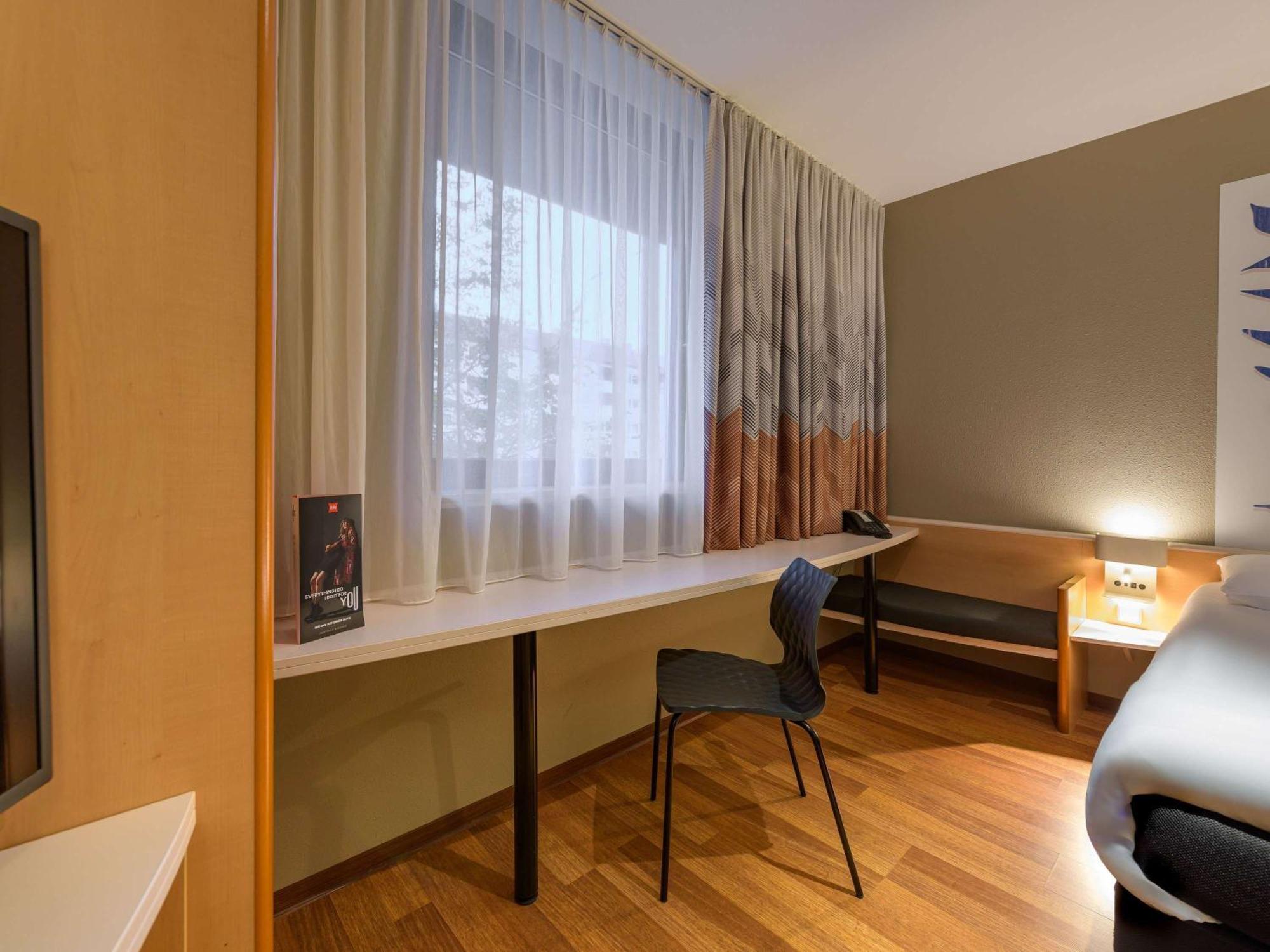 Ibis Heilbronn City Exterior foto