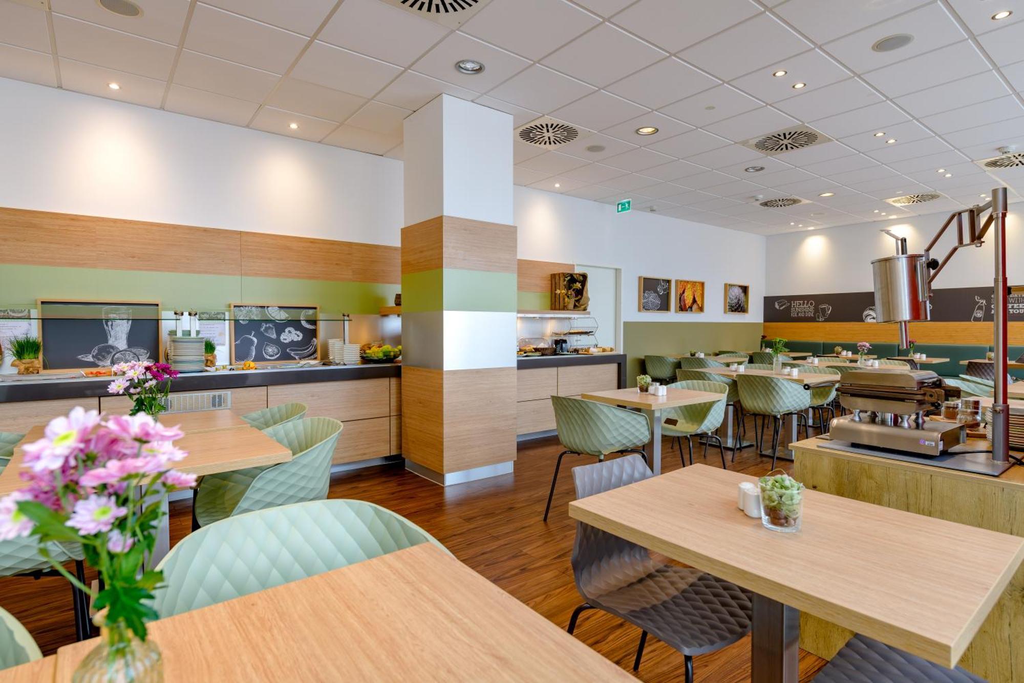 Ibis Heilbronn City Exterior foto