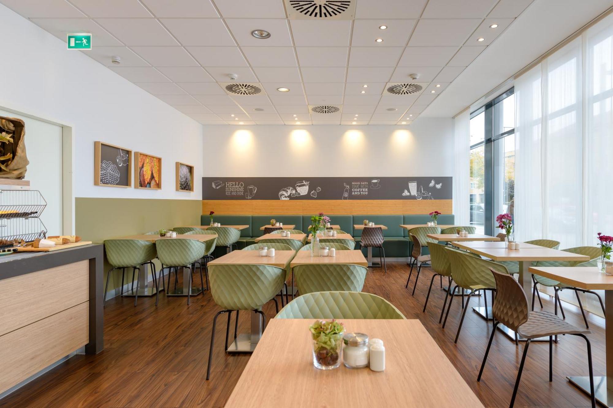 Ibis Heilbronn City Exterior foto