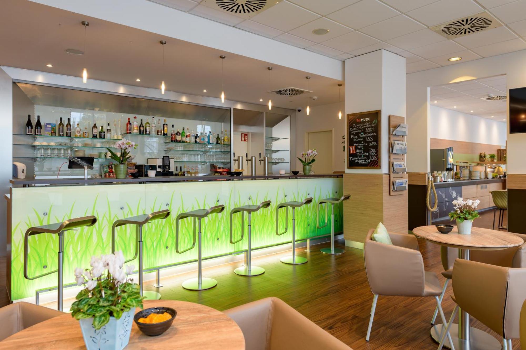 Ibis Heilbronn City Exterior foto